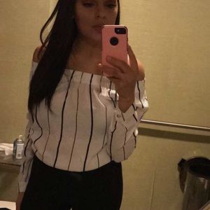 Forever 21 Off shoulder blouse